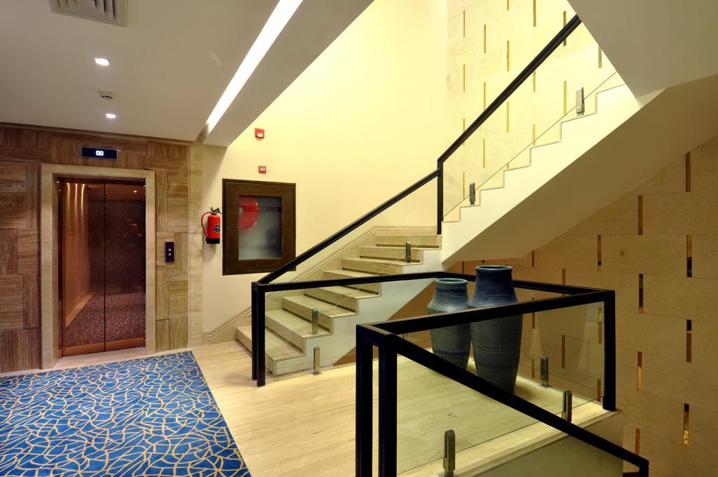 The Cove Hotel Panchkula Buitenkant foto